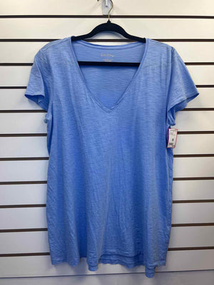 Size L Lilly Pulitzer Blue Casual Top