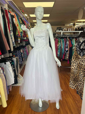 Size 11/12 Zum Zum White Gown/Evening Wear