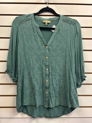 Democracy Green Size M Long Sleeve Shirt