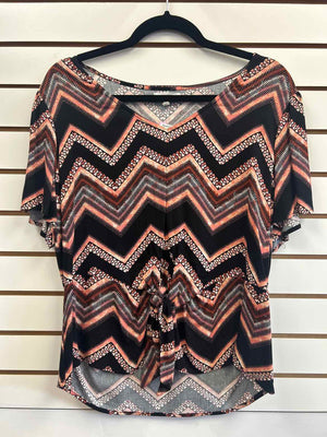Size M Maurices Multi-Color Casual Top