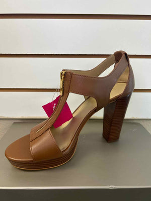 8 Michael Kors Brown Heels