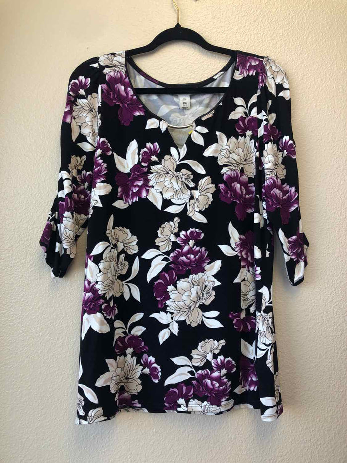 Size XL White House Black Market Black Print Long Sleeve Top