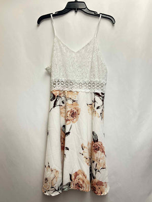 Size M White Dress