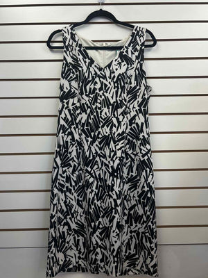 Size M WHBM Black/White Dress