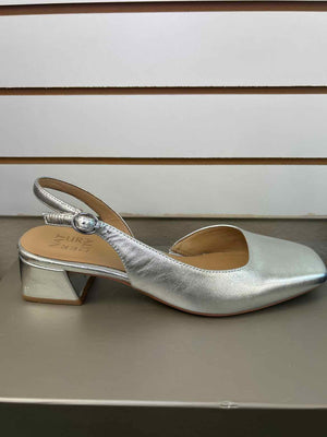9 Naturalizer Silver Slingbacks
