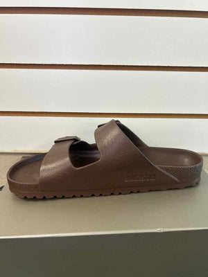 10 Birkenstock Brown Slides