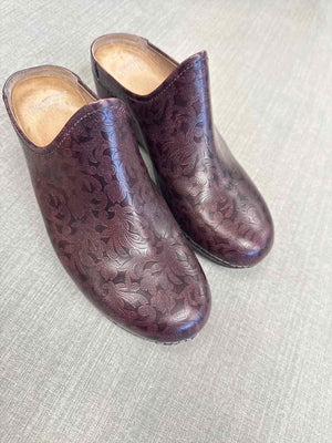 8.5 Dansko Purple Clogs