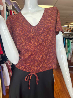 Size M Hippie Rose Plum/Rust Crop Top