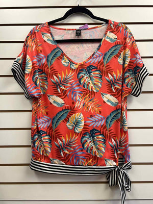 Emery Rose Red Size M Short Sleeve Shirt