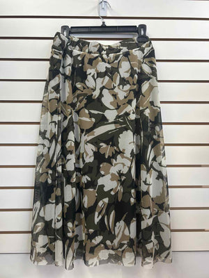 Size L Chico's Camouflage Skirt