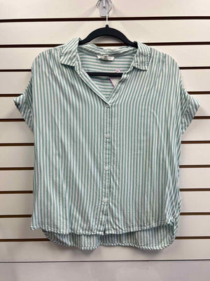 Size M Beach Lunch Lounge Green Short Sleeve Shirt