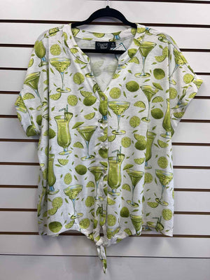 Size 1X Onque Casual White/Green Casual Top