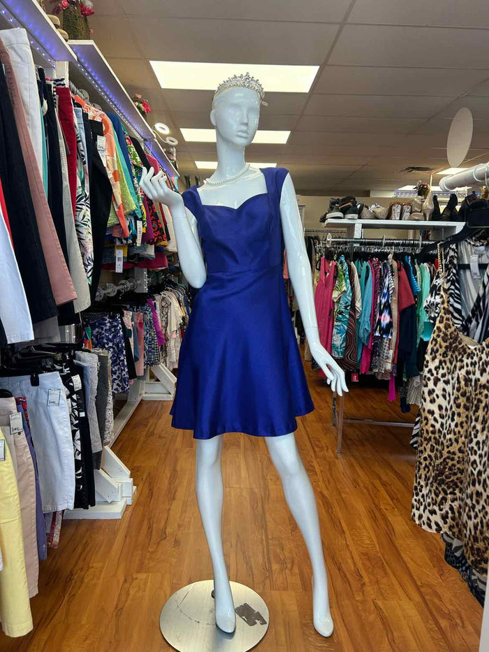 royal blue and black dress Size 6 Label Cocktail – Sweet Seconds strong_image The babydoll dress – Great feedback will be Color:Black Non Iron