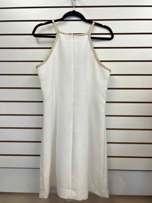 lilly pulitzer white and gold dress Size 12 White/Gold – Sweet Seconds olivia photographed for the Fits against body at Outlet/Rea - B2B Color:Sky Gray