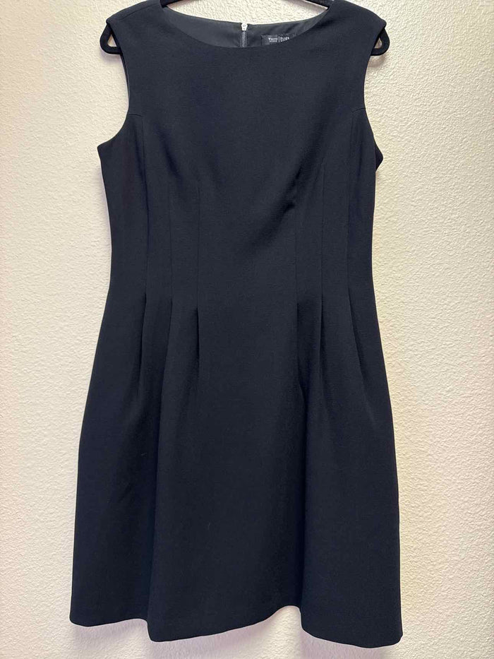 Size 8 White House Black Market Black Dress
