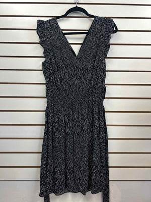 Size M Express Black & White Sleeveless Dress