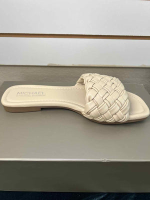 9 Michael Shannon Cream Flats