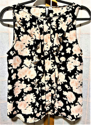 Sleeveless Floral Top by Elle